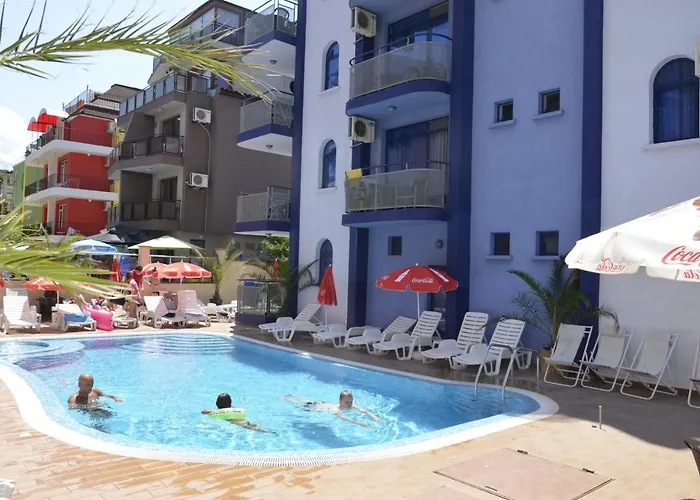 калипсо блу ホテル プリモルスコ